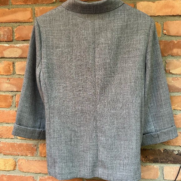 Alfred Dunner Petite Gray Blazer with Flower Pin ~ 14P - Picture 2 of 5